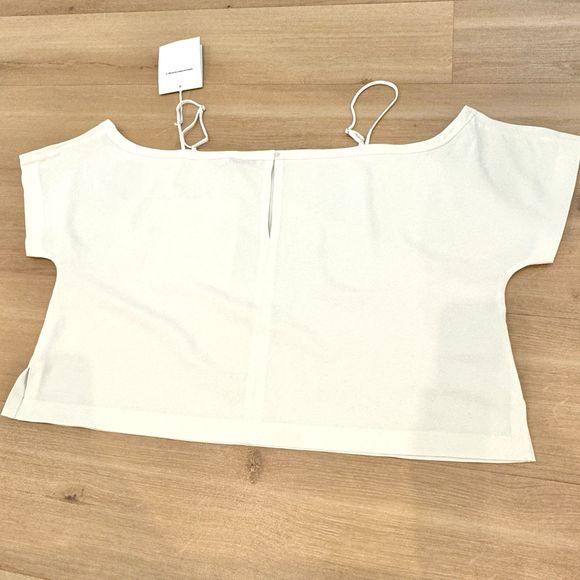 T by Alexander Wang Crepe Cold Shoulder Top - New with Tags - Women's size 10 - Picture 5 of 8